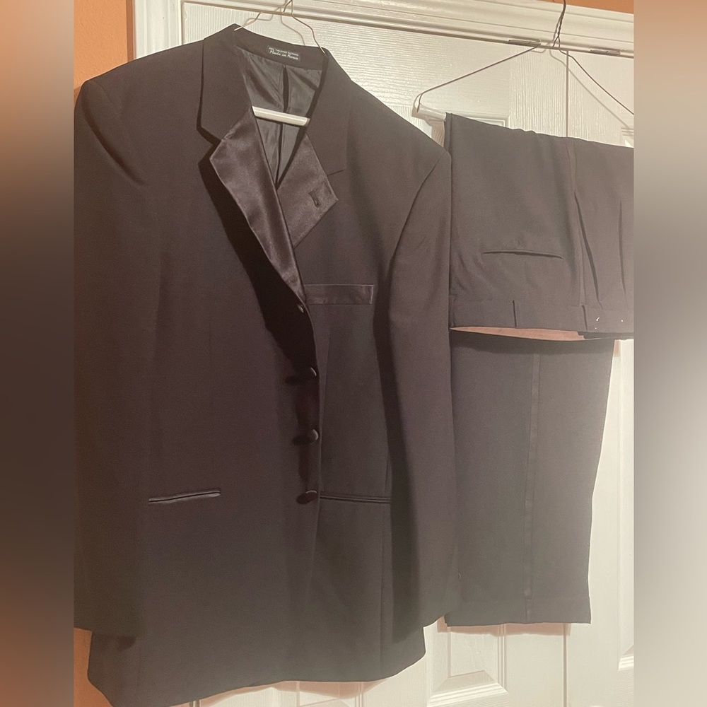 Tuxedo like new